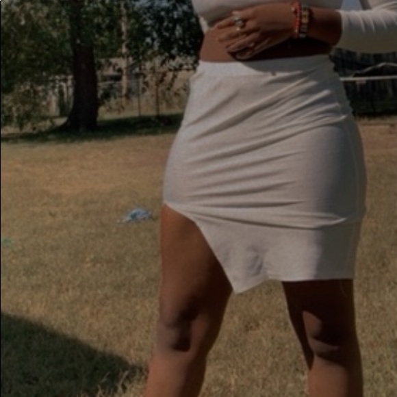 Triney Split Mini Skirt - Picture 3 of 7